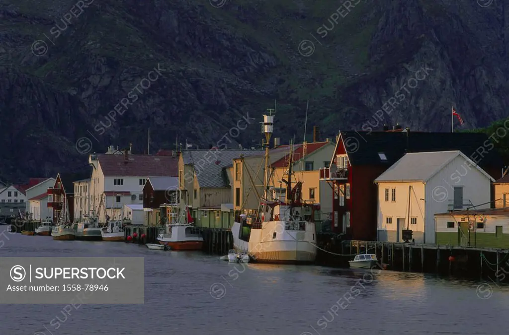 Norway, Fylke North country Lofoten island Austvagöy, Henningsvaer, harbor, Boats, dusk, summer Europe, Northern Europe, Scandinavia, Nordnorwegen,  V...