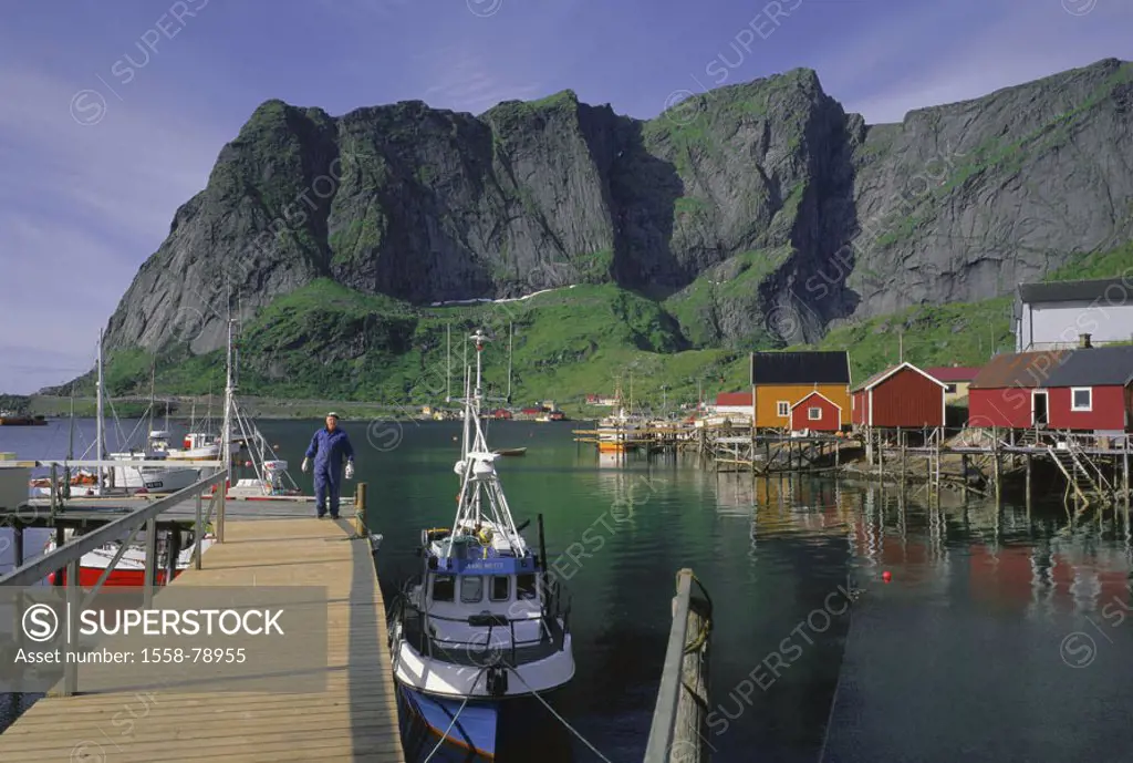 Norway, Fylke North country, Lofoten,  Island Moskenesöy, pure, skyline, Harbor, boats, boat bridge, man, no mr Europe, Northern Europe, Scandinavia, ...