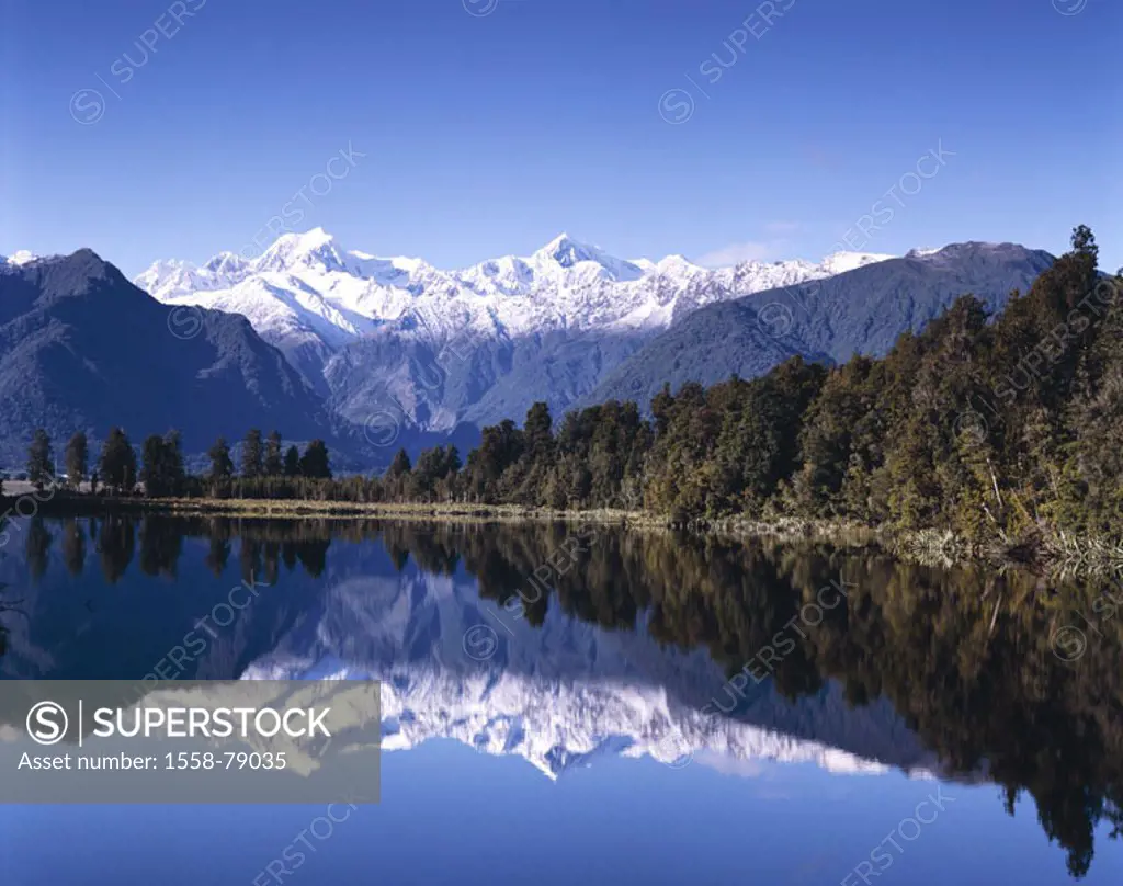 New Zealand, South island, brine Matheson, Mount Cook, 3764 m, snow-covered  Sea, mountain lake, water surface, reflection, mountains, mountains, high...