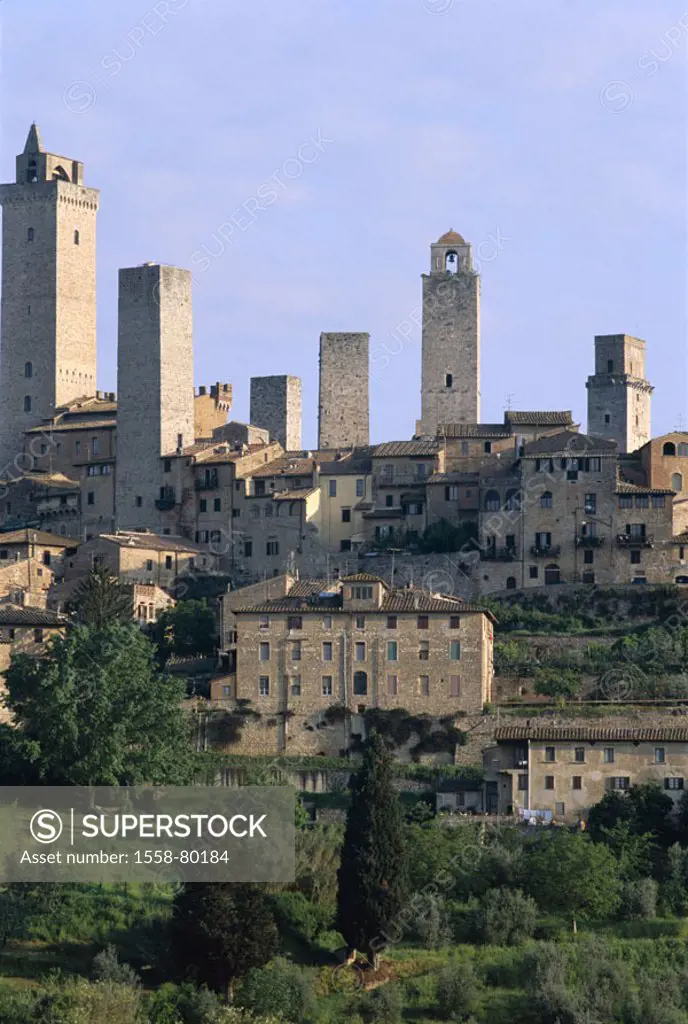 Italy, Tuscany, San Gimignano,  view at the city, sex towers,  Series, cityscape, old town, center, historically, houses, towers, 12-14 Jh., landmarks...