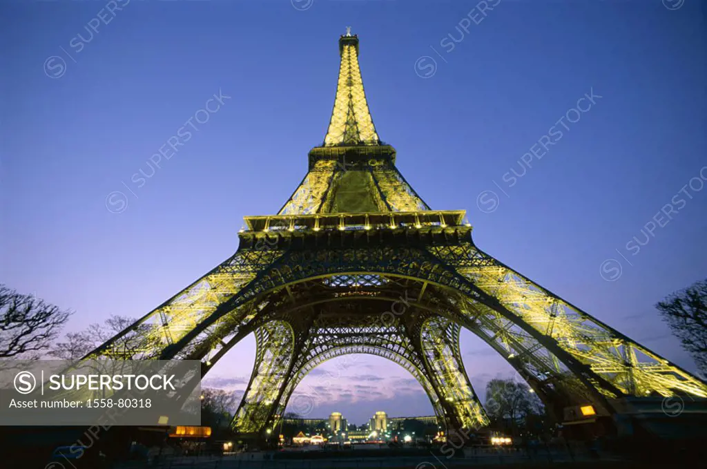 France, Paris, Eiffelturm, illuminated,  from below, twilight   Europe, capital, sight, landmarks, tower, Sendeturm, steel timbering tower, tour Eiffe...