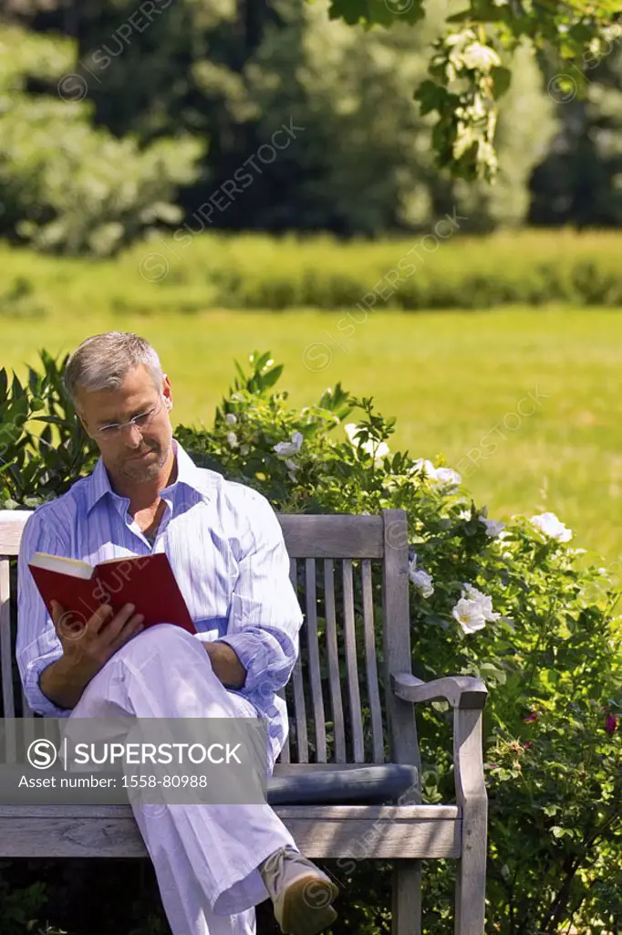 Garden bank, man, middle age, glasses,  sitting, book reading  Series, 40-50 years, well Age, glasses bearers grey-haired, short-haired, good-looking ...