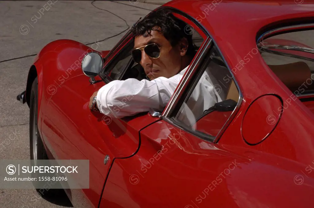 Man, old-timers, Ferrari ´Dino´, red,  Gaze, side windows, cool only editorially Series, 20-30 years, 30-40 years, dark-haired, glasses, Motorists, ca...