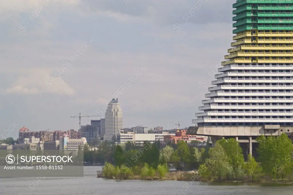 Ukraine, Dnjepropetrowsk, view at the city,  River Dnjepr  Europe, Eastern Europe, city, city, houses, skyscrapers, block of flats, architecture, hazy...