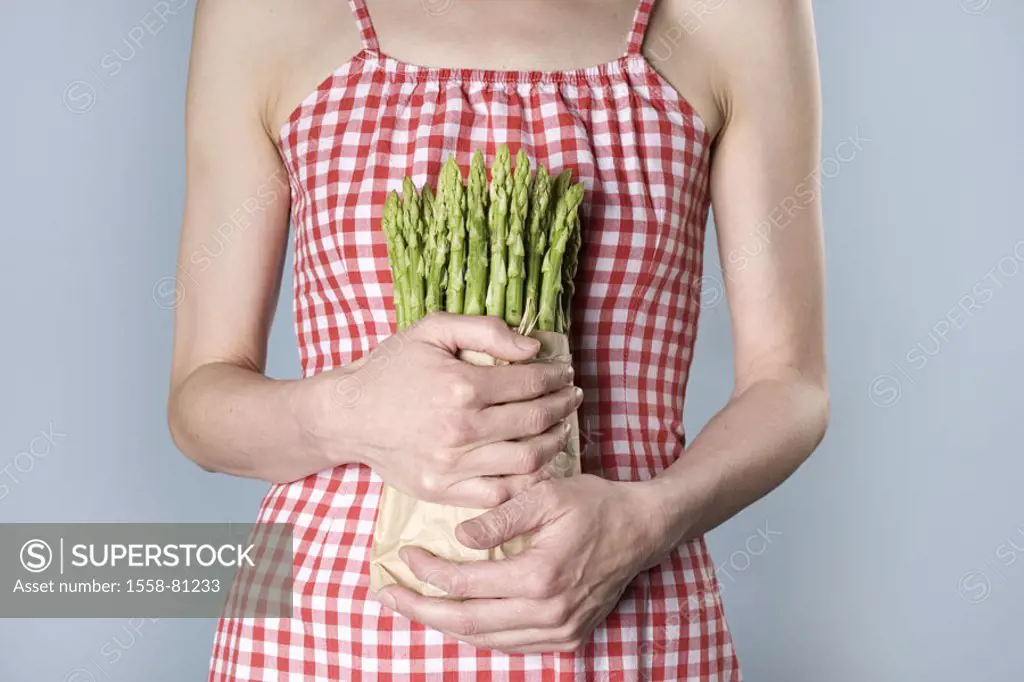 Woman, paper bag, green asparaguses,  holds, broached  Series, 20-30 years, young, dress, red-checkered, strapless, bag, asparagus poles, pole asparag...