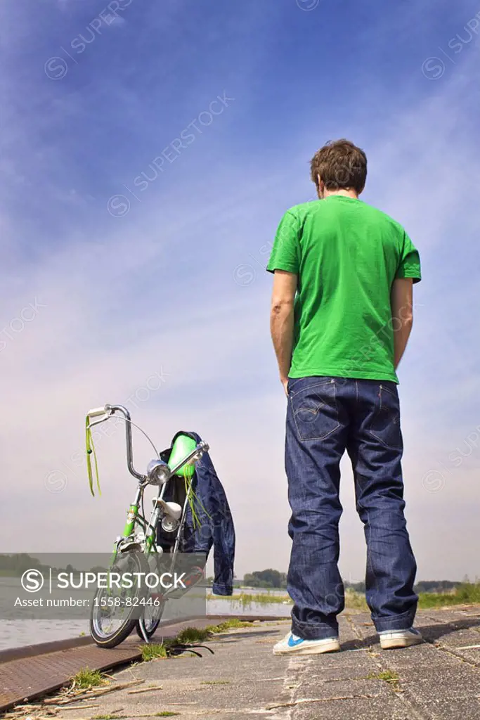 Man, stand, view from behind, shores,  Child bicycle  young, youth, 20-30 years, jeans, T-shirt, outlook, horizon, , loneliness, nostalgia bicycle, Bo...