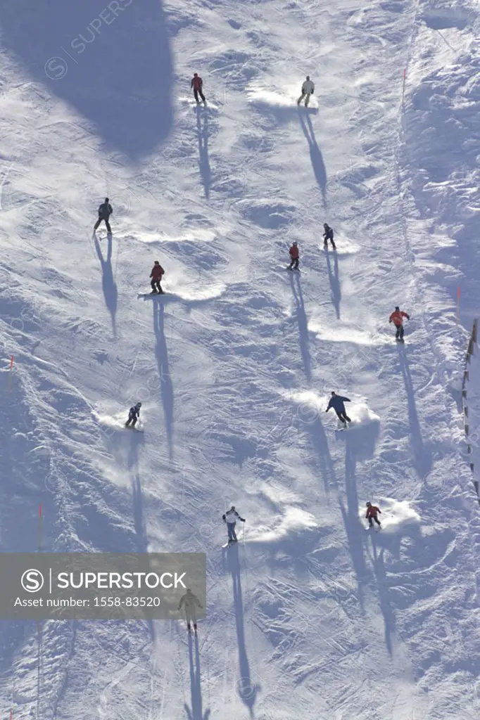 Austria, Vorarlberg, Gaschurn,  Skigebiet Silvretta novas, track,  Skiers Series, Rätische Alps, Montafon, Skipiste, ski departure, departure, steeply...