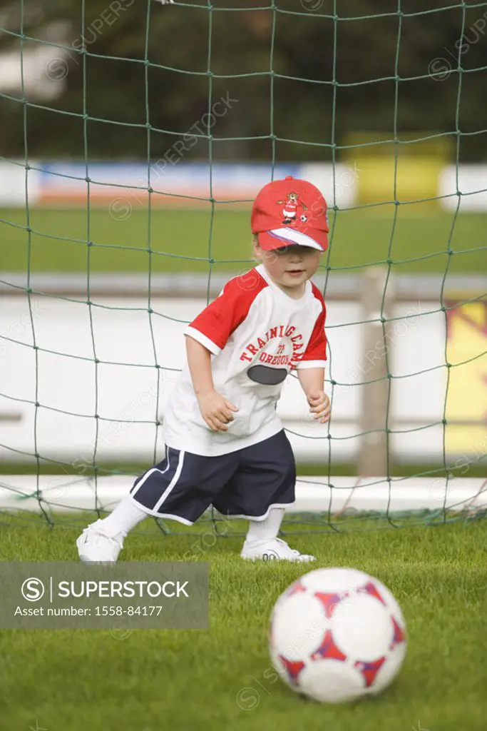 boy, 3 years, soccer games    Child, sport, hobby, football, gate, Tormann, football gate, network, game, standing ball, jersey football kit sportswea...
