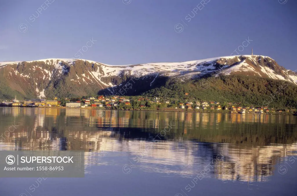 Norway, VesterÜlinseln, island  Hadseløya, Stokmarknes, skyline,   Scandinavia, North Norway, Vesteralinseln, North country, place, houses, fjord, mou...