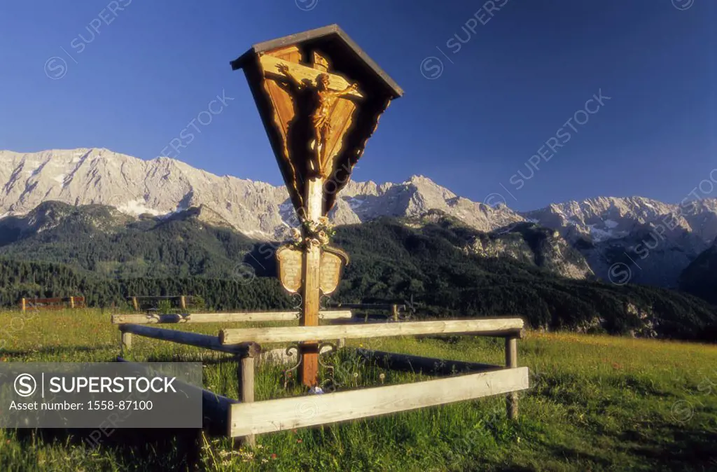 Germany, Upper Bavaria, Werdenfels,  Cross, background, weather stone mountains,   Southern Germany, Bavaria, alpine upland, nature, landscape, meadow...