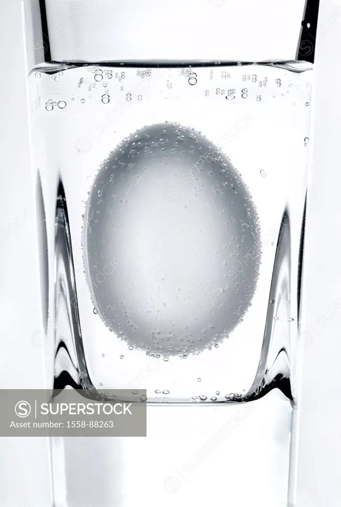 Tumbler, egg, air bubbles,    Glass, tumbler, water, hen´s egg, old-age regulation, tumbler method, freshness test, freshness, ages,  Concept, lucidly...