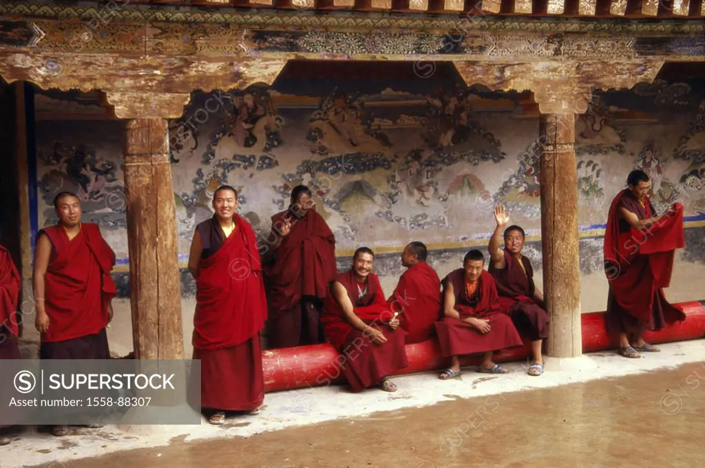 China, East Tibet, highland, cloister, Monks, happy, , Asia, Eastern Asia, Tibet, men, clothing, decoration clothing, frocks, cowls, friendliness, hap...