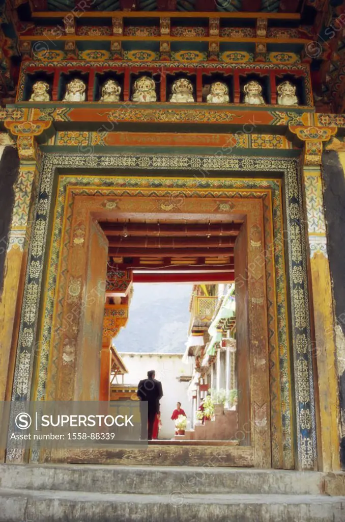 China, East Tibet, Batang, Chode-Kloster,  Gate, believers,   Asia, Eastern Asia, Tibet, buildings, construction, architecture, entrance, ornamentatio...