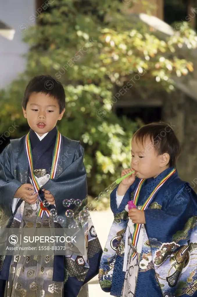 Japan, holiday Shichi-Go-San,  Boys, kimonos, bubbles,   Asia, Asians, Japanese, children, two, brothers, clothing, festively, party festival ´seven-f...