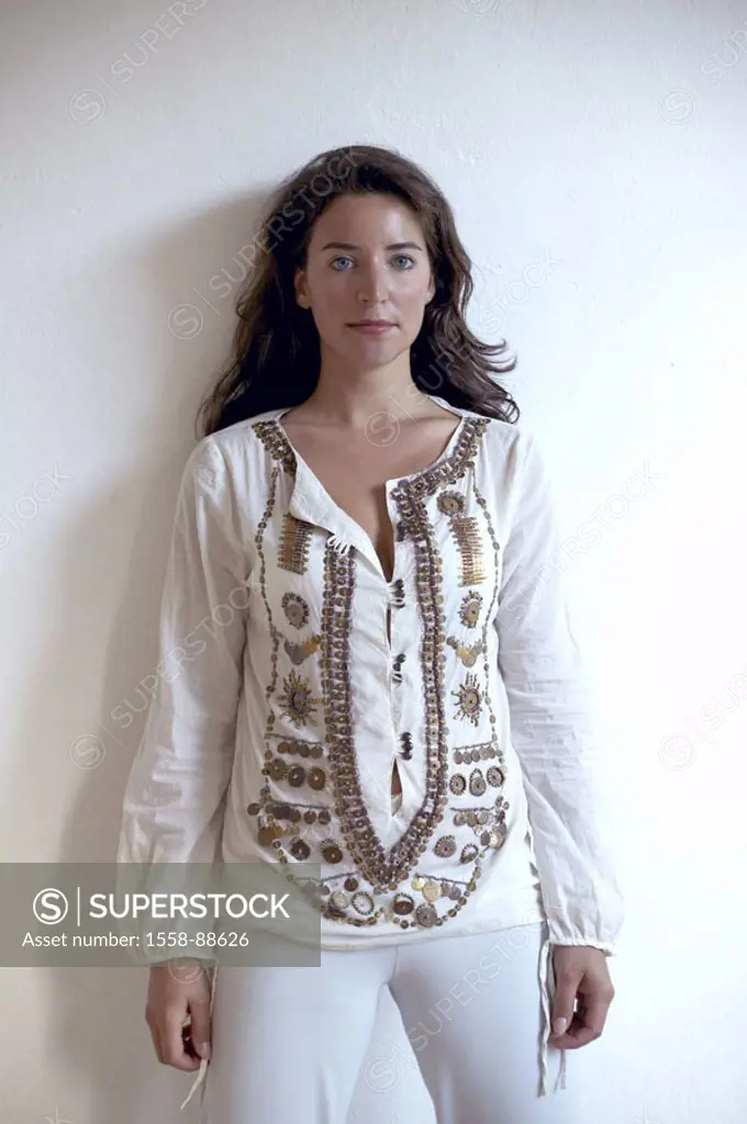 Woman, young, long-haired, blouse embroiders, Look camera,   Series, 20-30 years, brown-haired, stand, naturalness, balance, attractively, Fashion, st...
