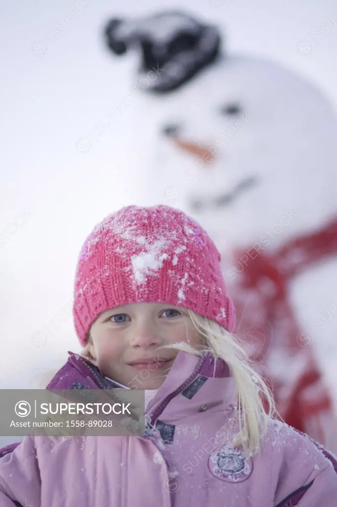 Girls, winter clothing, gaze camera,  Portrait, background, snowman, winters,,   5 years, child, girls, blond, anorak, rope cap, cap pink, headgear, n...
