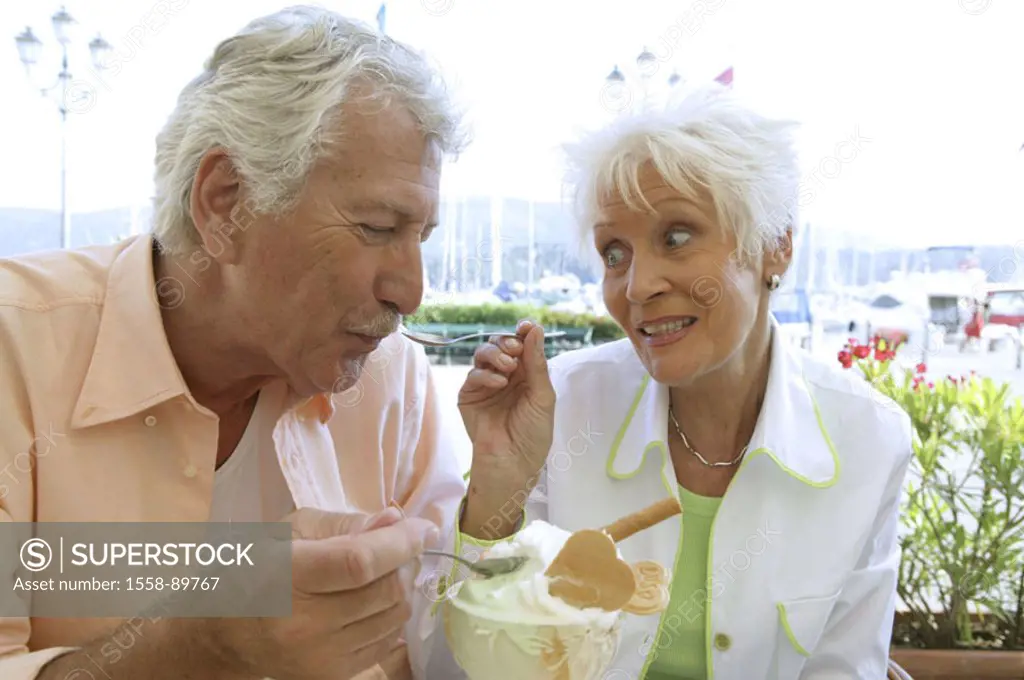 Harbor, street cafe, senior couple, Sundaes, eat, cheerfully, detail,   Series, 50-60 years, well Age, seniors couple couple white-haired restaurant t...