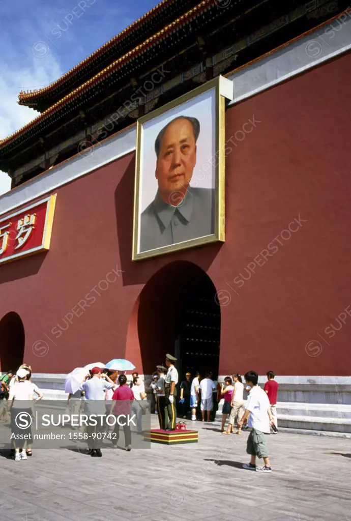 China, Peking, forbidden city,  Emperor palace, ´hall the highest,  Harmony´, detail, portrait ´Chaiman Mao´, tourists,  Asia, Eastern Asia, palace, G...