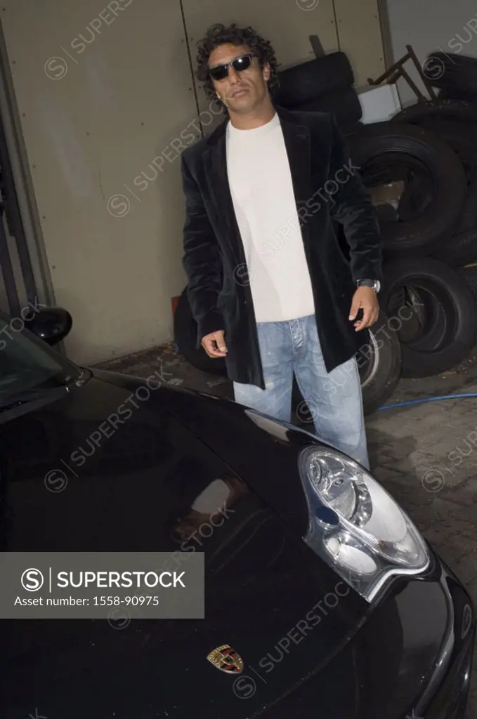 Hall, Porsche, detail, man, sun glass,  Look camera, self-confidence,  no property release,  20-30 years, 30-40 years, dark-haired, jeans, suit jacket...