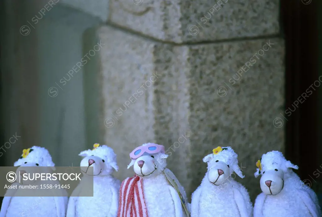 Business, detail, material animals, sheep,,  strung, no property release,   Stores, toy, Kuscheltiere, sheep figures, lambs, knows, side by side, chee...