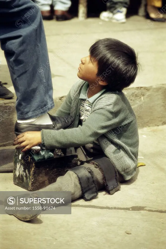 Ecuador, Salcedo, man, detail, leg, boy, shoes clean,   Latin America, South America, child, small, underage, floor, sitting, works, high-looks dilige...