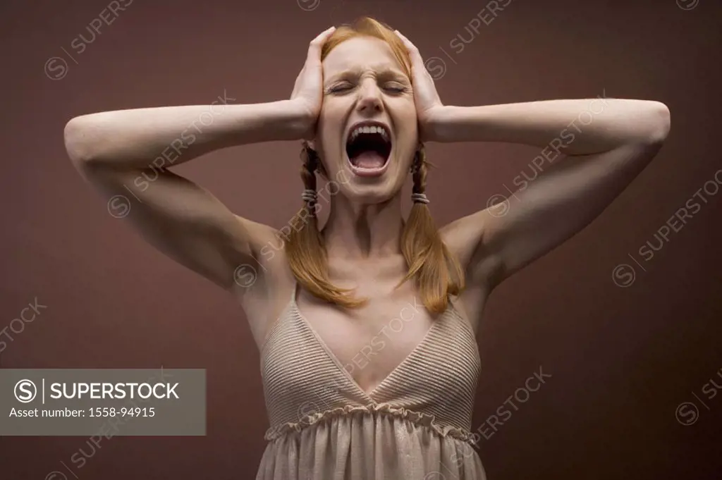 Woman, young, rehaired, braids, screams,  Gesture, outrage, Halbporträt,   Series, 20-30 years, fury, fury, stress, crisis, emotion, outburst, noise, ...