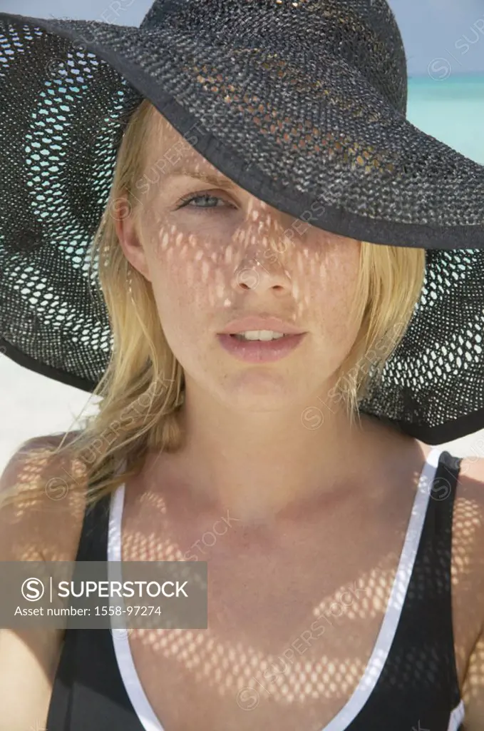 Beach, woman, young, sunhat, portrait,    20-30 years, 30-40 years, women portrait, blond, gaze camera, straw hat, hat black, sunhat, sun protection, ...