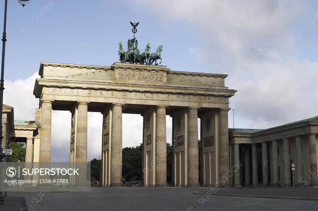 Germany, Berlin, persons of Brandenburg  Gate,   City, capital, landmarks, gate, gate construction, construction, C.G. long Hans, 1788-91, Quadriga, f...