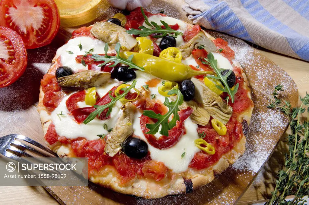 Pizza,    Food, piece, approximately, vegetable pizza, pizza, vegetables, tomatoes, cheese, paprika, red pepper, olives, Mozzarella, artichoke hearts,...
