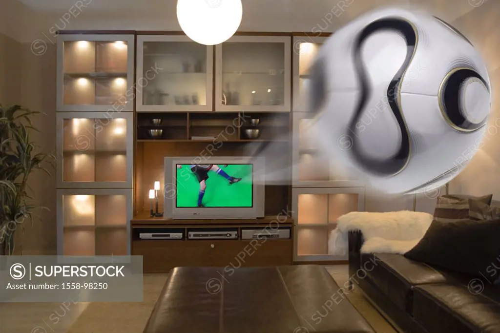 Closet wall, TVs, football transfer,  Players, shot, ball, living rooms,,  M, no property release,  privately, at home, Lifeübertragung, mitfiebern,...
