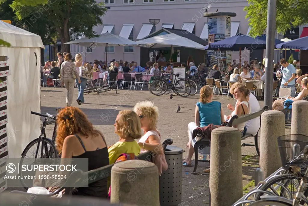 Denmark, Copenhagen, Strøget, Market place, street cafes, tourists, , Capital, Stroget, town hall place, place, cafes, pubs, park benches, people, sit...