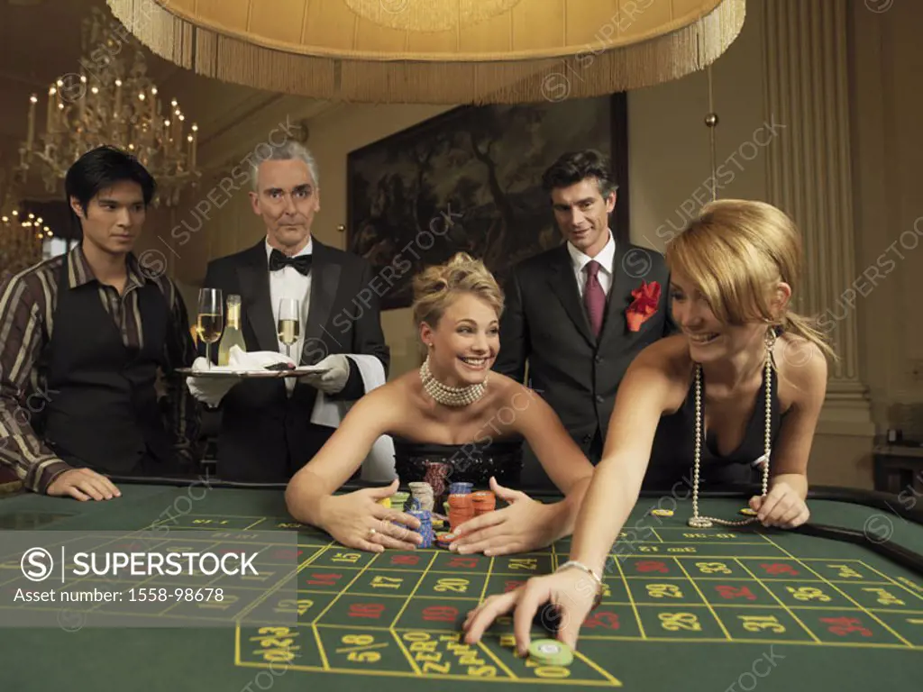 Casino, Roulette-Tisch, waiters,  Players, young, elegantly, happy, Jetons, places, Halbporträt,  Spielcasino, card table, game field, Tableau, gamble...
