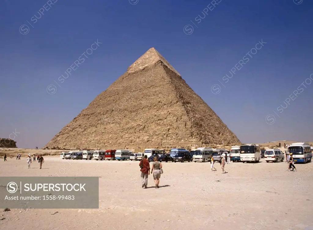 Egypt, Gizeh, Cheops-Pyramide,  Parking place, vehicles, tourists,   Pyramid, grave, shrines, historically, landmarks sight UNESCO-World Heritage Site...