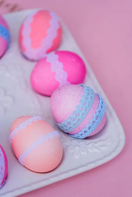Easter decoration, platter, eggs, lace, detail, close up,