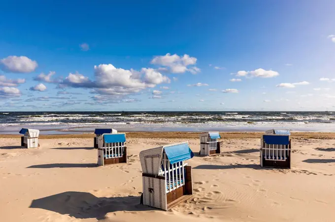 Germany, Mecklenburg-Western Pomerania, the Baltic Sea, Baltic Sea coast, Usedom island, Ahlbeck, seaside resort, beach, beach chairs, waves