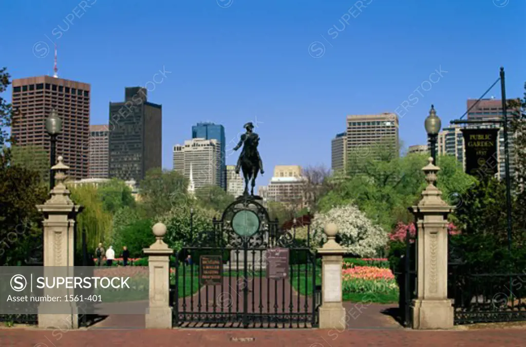 Statue in a garden, George Washington Statue, Boston Public Garden, Boston, Massachusetts, USA