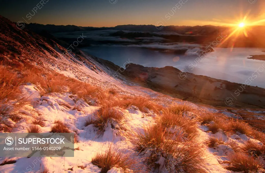 Dawn above Wanaka Lake and Mount Roy. Southern Alps. New Zealand
