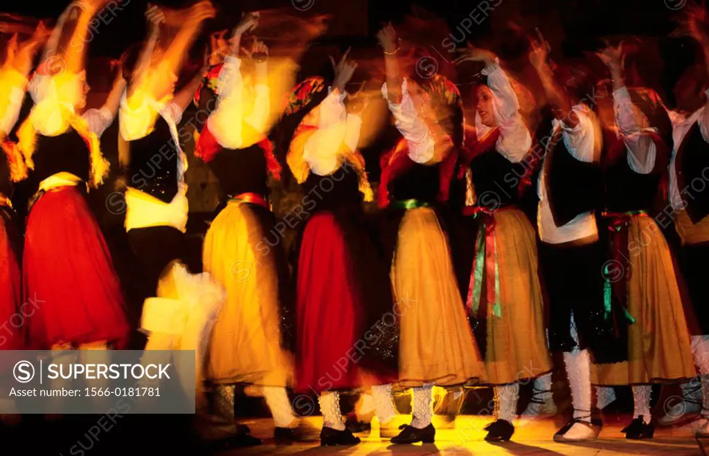 Dancing ´Sardanes´, traditional Catalan folk dance. Saint John Festival. Perpignan. Pyrenees-Orientales. Languedoc Roussillon. France