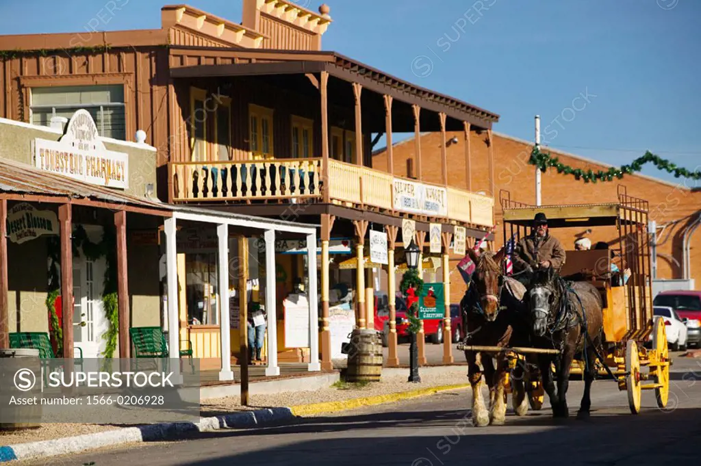 Cowboy buildings and stagecoach in Tombstone, America´s gunfight capital. Arizona, USA