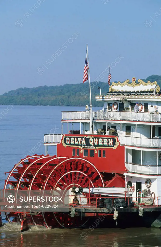 Steamboat ´Delta Queen´on Mississippi river, Natchez. Louisiana, USA