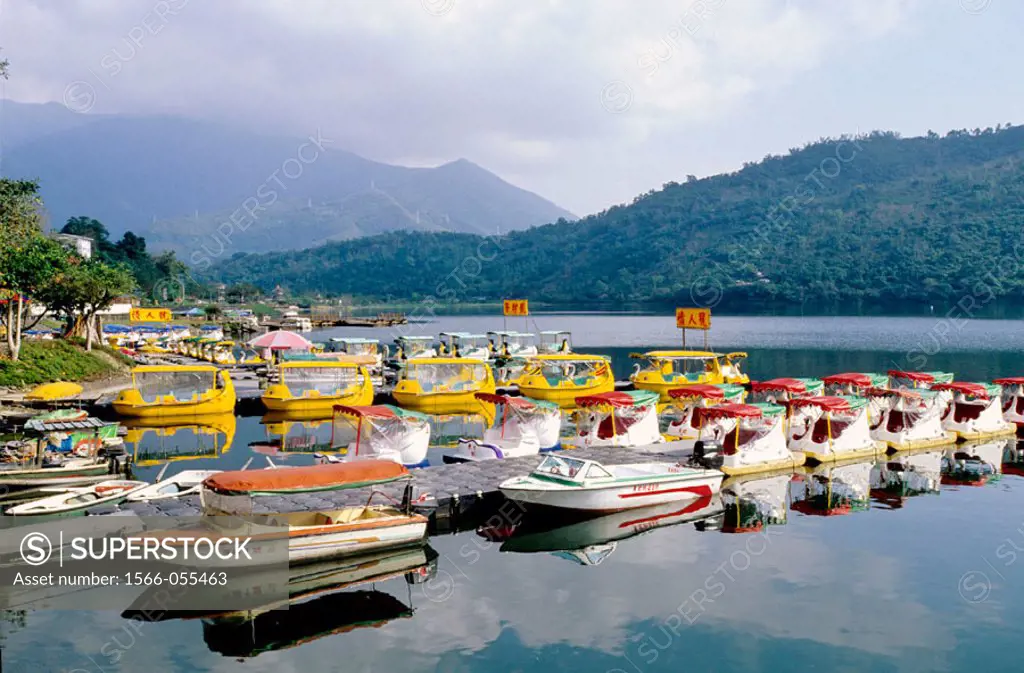 Boats for hire. Liyu Lake natural park. East Rift Valley. Hualien region. Taiwan, Republic of China.