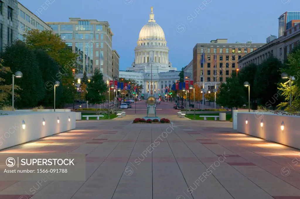 Wisconsin State Capitol Building, exterior in early morning from Monona Terrace. Madison. Wisconsin, USA