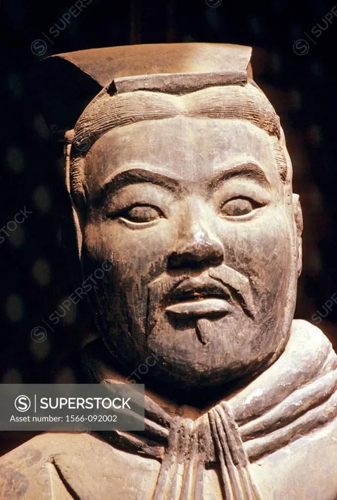Terracotta warrior from excavations of Emperor Qin´s buried army at Qinshihuang´s museum. Xian, Shaanxi, China.