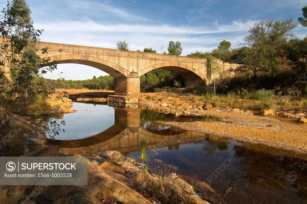 River of the Fresnera and bridge, El Cerro del Andevalo, Huelva-province, Spain,        