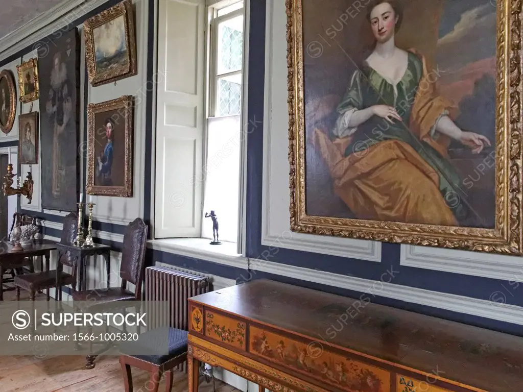 The Great Hall. Restoration House in Rochester is a fine example of an Elizabethan mansion It is so named after the visit of King Charles II on the ev...