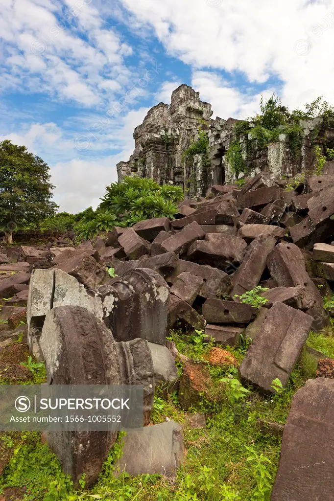 Phnom Bok Built during the reign of King Yasovarman 889-910 AD, the temple stands a top a hill northeast of the East Baray, the huge Angkorian reservo...