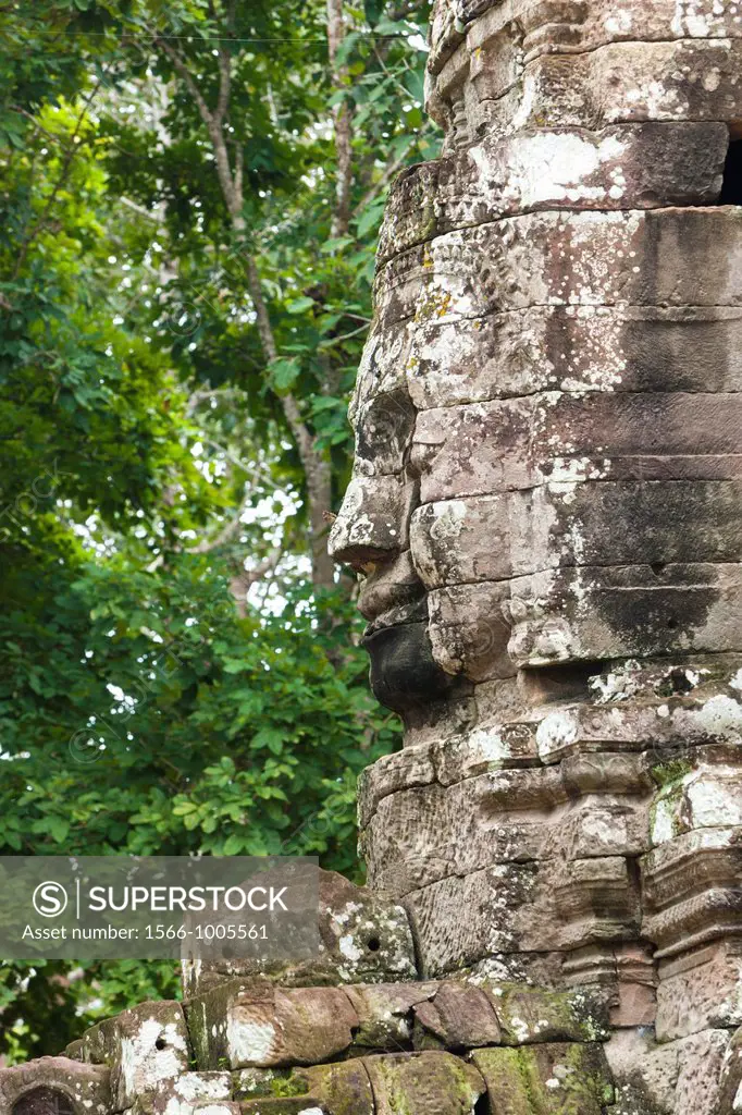 Face on tower Gate to Ta Som Temple, Angkor, UNESCO World Heritage Site, Siem Reap, Cambodia  Asia