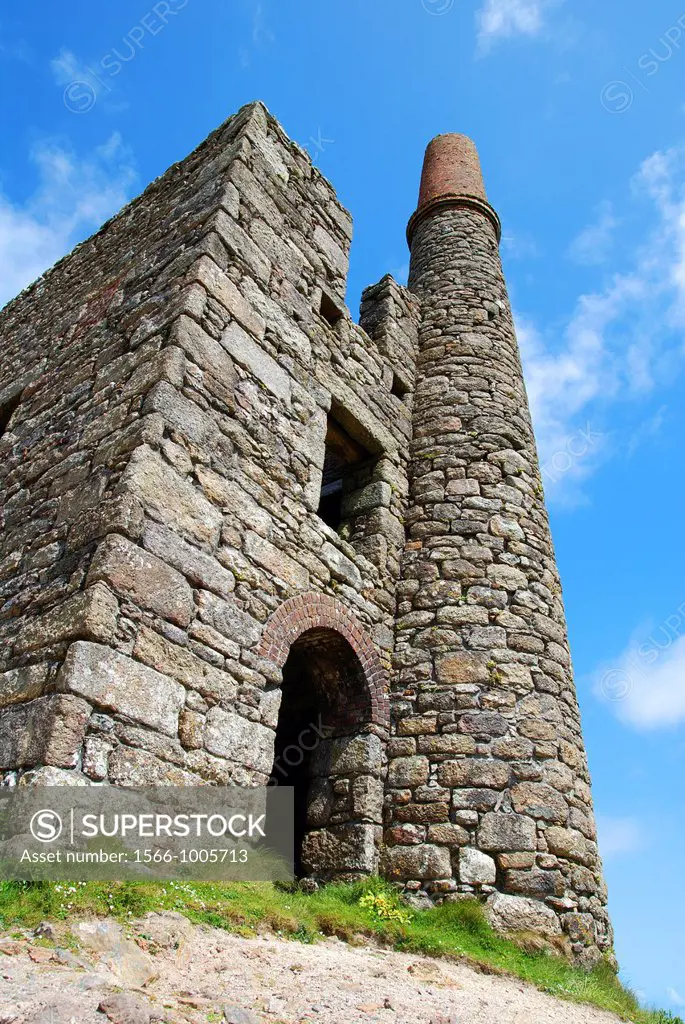 the ruins of an old tin mine near penzance in cornwall, england, uk