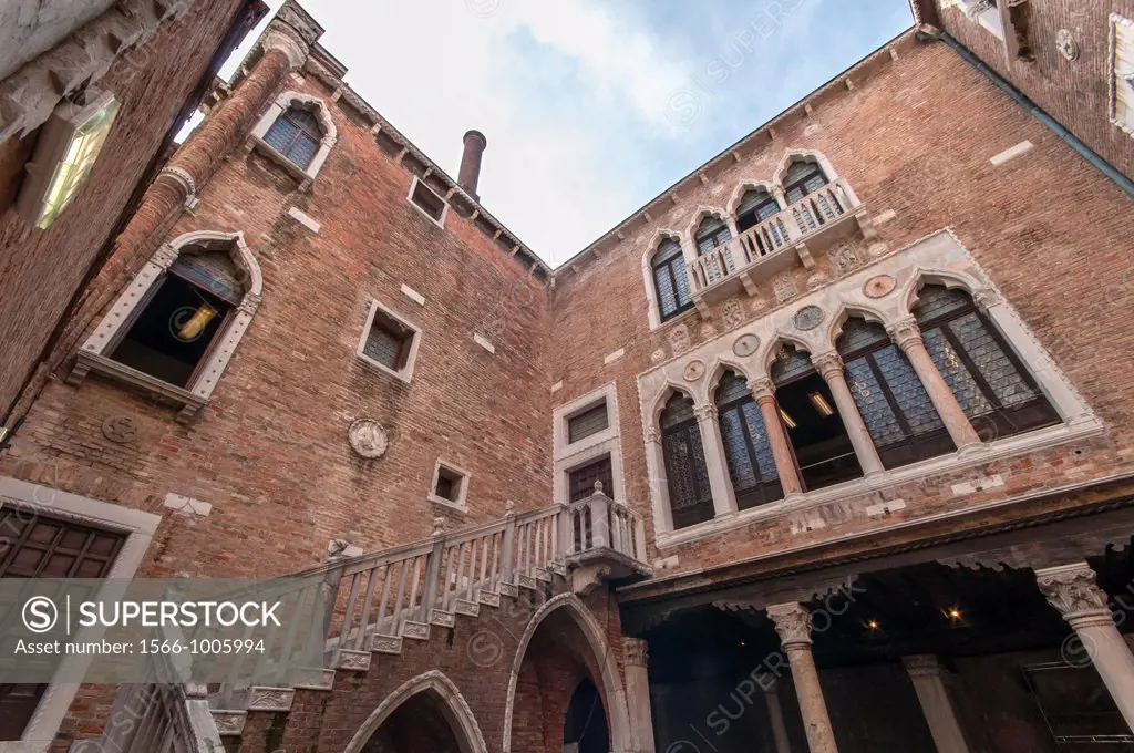 Inner Courtyard, Ca´ d´Oro, Cannaregio, Venice, Italy