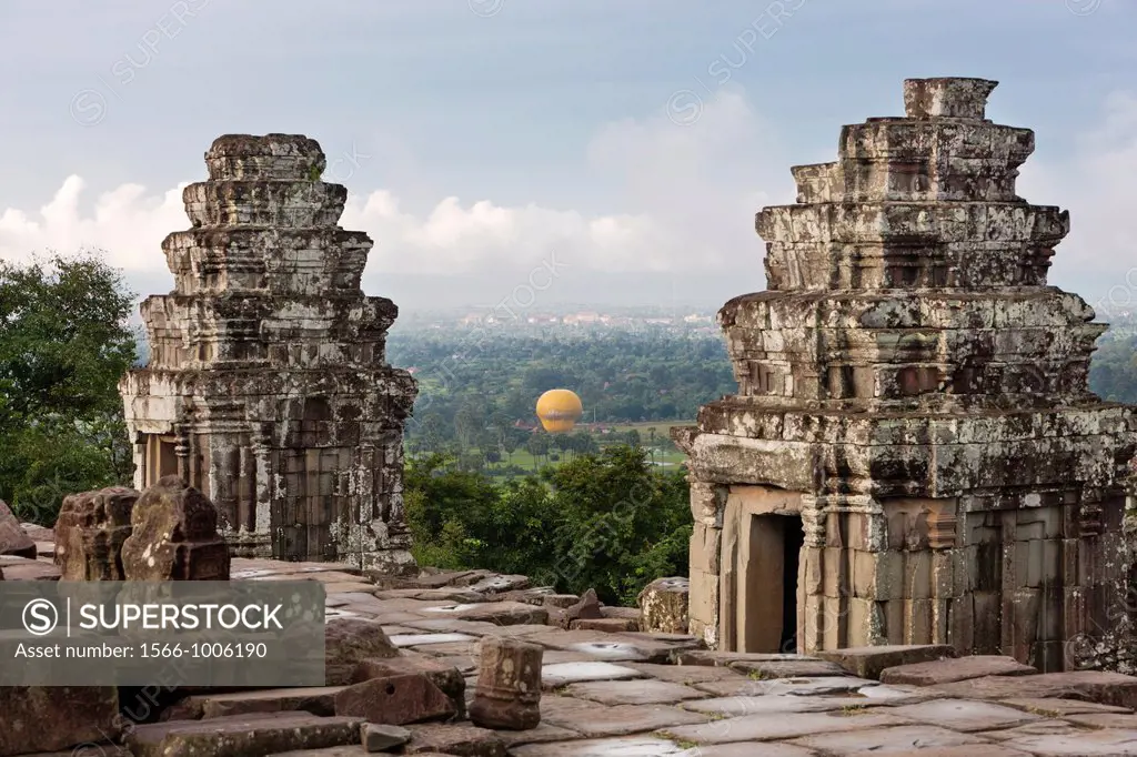 Phnom Bakheng, dating from the early 10th century, Angkor, UNESCO World Heritage Site, Cambodia, Indochina, Southeast Asia